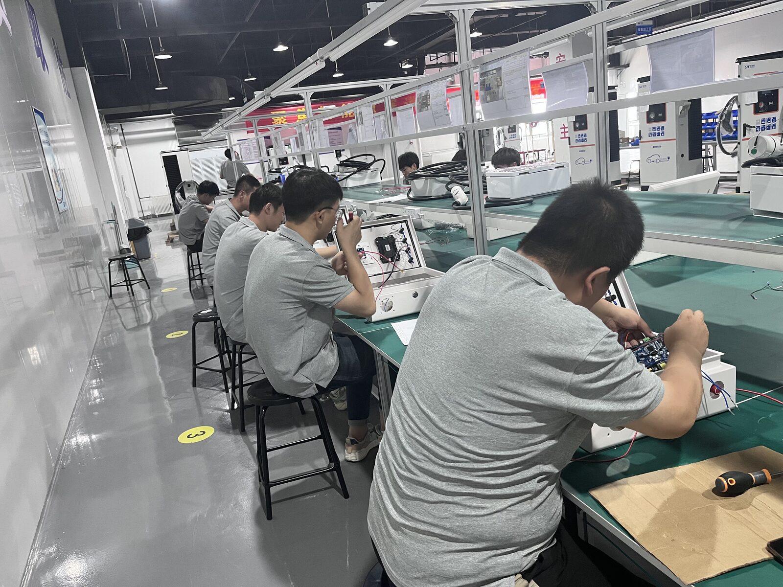 新能源汽车，为什么一定要安装家用充电桩