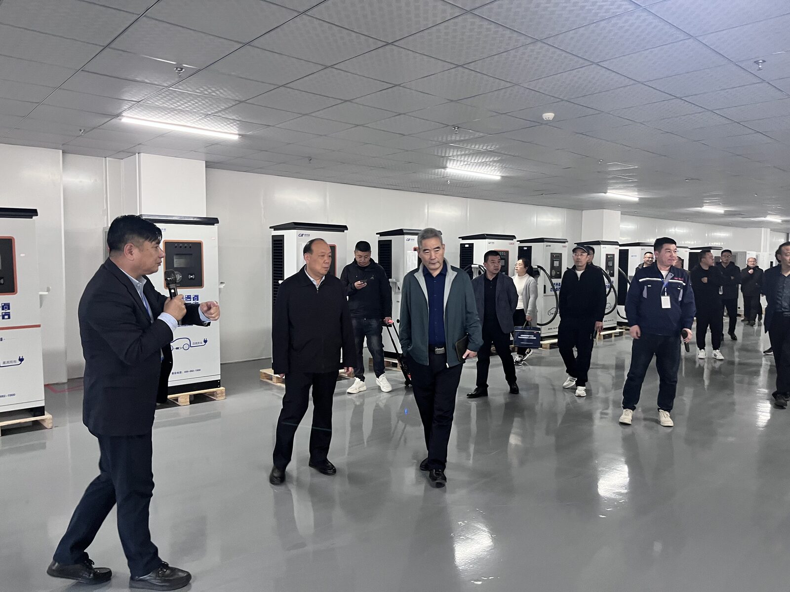 晋城市区域充电桩建设推介交流会在我公司召开